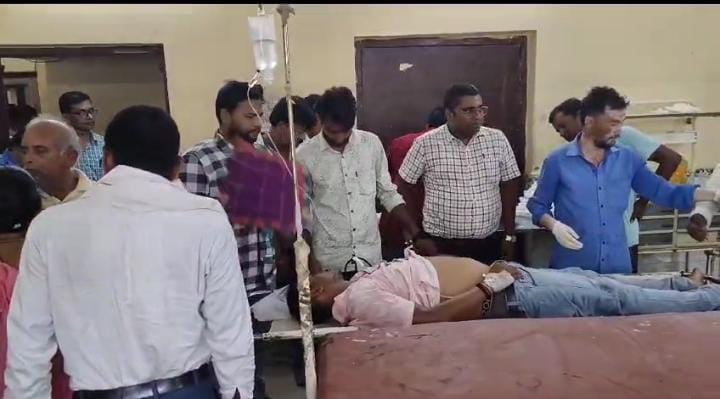 दिनदहाड़े फायरिंग से दहला गोपालगंज! बाइक सवार अपराधियों ने व्यवसायी को मारी गोली, हालत गंभीर