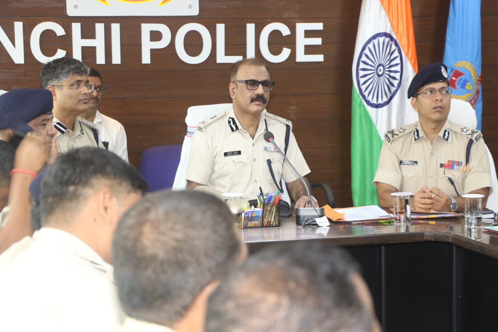 Big News : डीजीपी  के एक्शन का दिखने लगा असर , पुलिस महकमा रेस 36 घंटे के अंदर  94 कुख्यात अपराधी हिरासत में