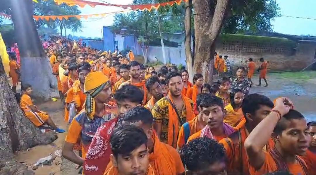 सिमडेगा के केतुंगा शिवधाम में कांवरियों की भीड़ उमड़ी, जानिए क्या है इस धाम की मान्यता