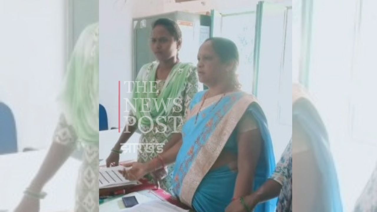 BIG BREAKING : गढ़वा में एसीबी की बड़ी कार्रवाई, 20 हजार रुपये रिश्वत लेते स्कूल की प्रधानाध्यापिका को किया गिरफ्तार