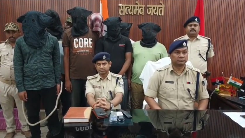 BIHAR : खगड़िया में सिपाही भर्त्ती के नाम पर जालसाजी और ठगी करनेवाले सात गिरफ्तार