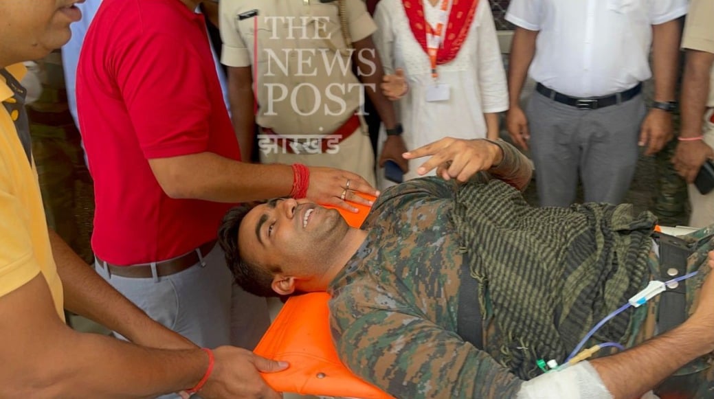 जवान का हौसला नहीं तोड़ पाया IED ब्लास्ट, चेहरे पर मुस्कान और विक्ट्री साइन दिखाकर जवान ने कहा “JOSH IS HIGH”