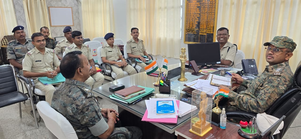 हुसैनाबाद SDPO सख्त, अपराध चोरी और महिलाओं से जुड़े मामले में कड़ी कार्रवाई करने का थाना प्रभारियों को निर्देश