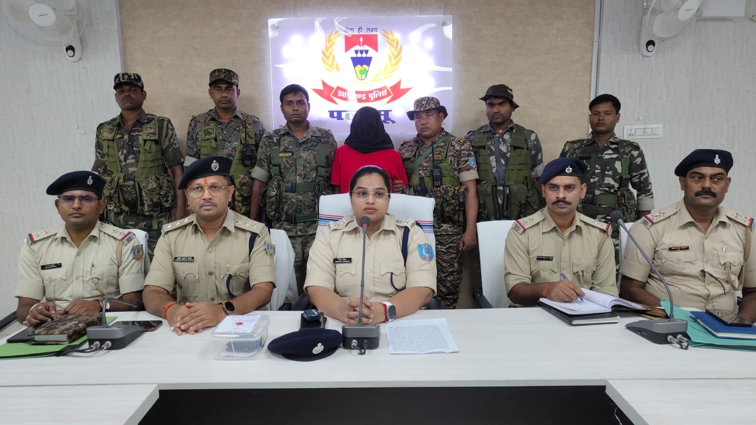 पलामू पुलिस को मिली बड़ी सफलता, दस लाख का इनामी माओवादी रमन रजवार गिरफ्तार, किसी बड़ी घटना को अंजाम देने की बना रहा था रणनीति