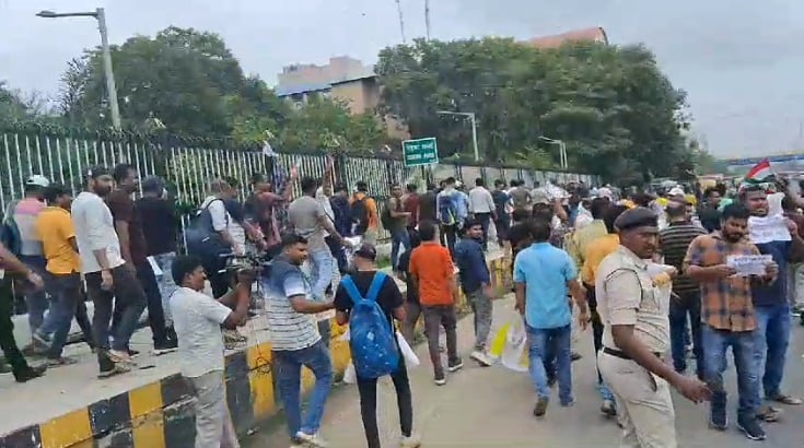 एक बार फिर बीपीएससी अभ्यार्थियों पर लाठीचार्ज, वन कैंडिडेट वन रिजल्ट जारी करने की मांग को लेकर बीपीएससी कार्यालय पहुंचे थे अभ्यार्थी