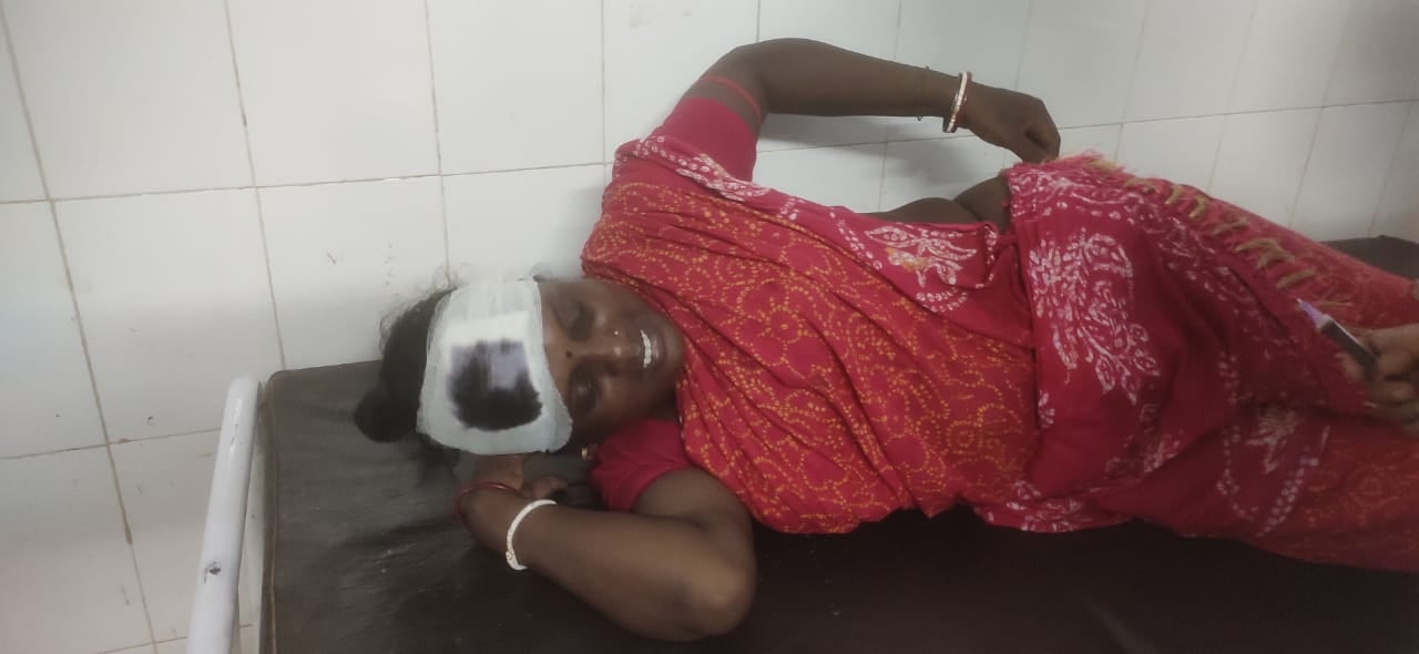 Big Breaking: दुमका में दो पक्षों में खूनी संघर्ष, एक की मौके पर मौत, हथियार से लैस होकर पहुंचे थे कई बाइक सवार