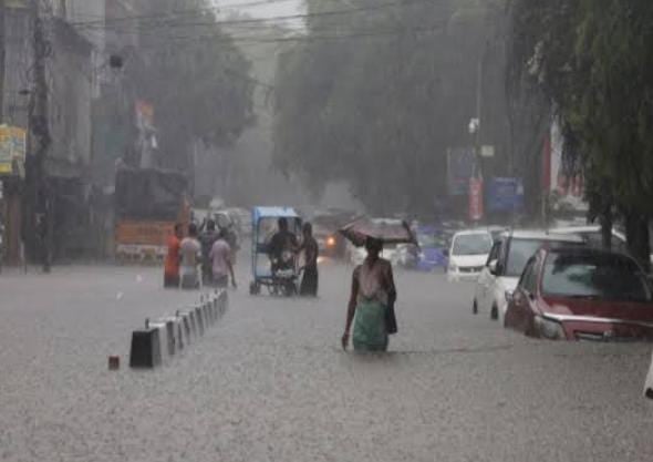 Weather Update: झारखंड के कुछ हिस्सों को छोड़कर ज्यादातर जगहों पर आंशिक बारिश, जानिए आज कैसा रहेगा आपके शहर का मौसम