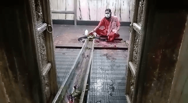 बाबा बासुकीनाथ मंदिर में स्पर्श पूजा पर लगी रोक, अरघा से होगा जलाभिषेक