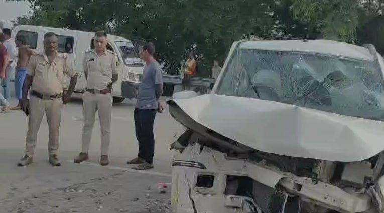Breaking : हादसा इतना भयानक की मौके पर ही चली गई पांच लोगों की जान, दो की स्थिति नाजुक