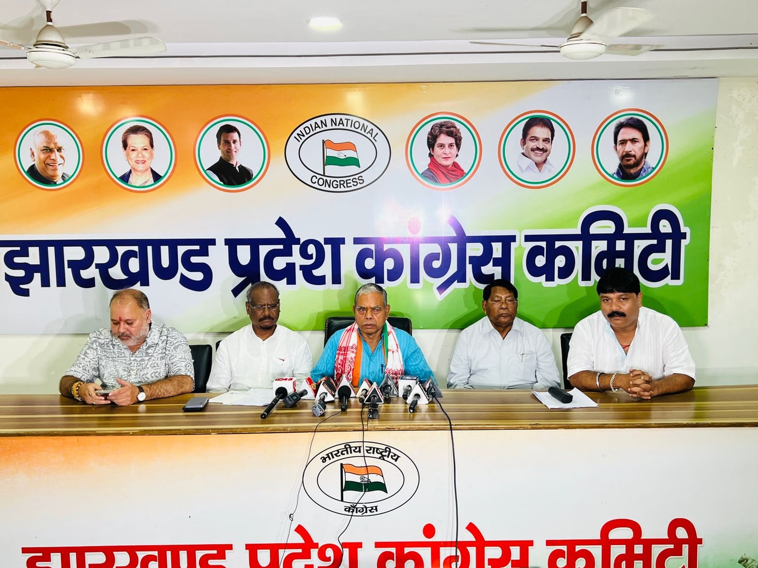 कांग्रेस प्रदेश अध्यक्ष ने शुरू कर दी चुनाव की तैयारी,  कार्यकर्ताओं के साथ करेंगे “संवाद आपके साथ” कार्यक्रम