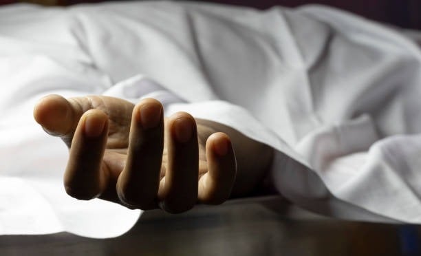 धनबाद: सरायढेला में झूले के रस्सी में फंसकर बच्ची की मौत, परिवार में मचा कोहराम