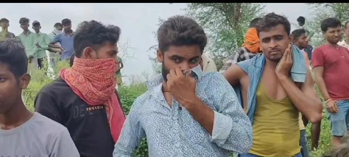 गढ़वा: सोन नदी से महिला का शव मिलने से फैली सनसनी, दुष्कर्म के बाद हत्‍या की जताई जा रही है आशंका