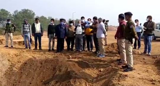 आसनसोल रेल डिवीजन के डीआरएम पहुंचे दुमका, गुड्स शेड का किया निरीक्षण