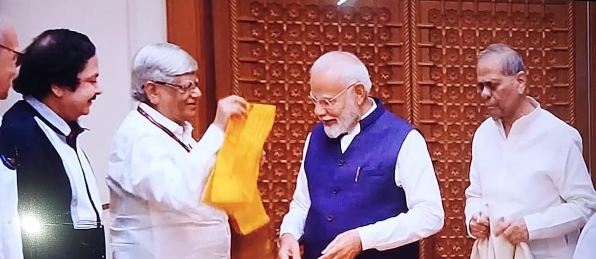 बुढ़ापे की लाठी  "यू पी एस" से रेल कर्मियों को क्या होगा लाभ, पढ़िए इस रिपोर्ट में