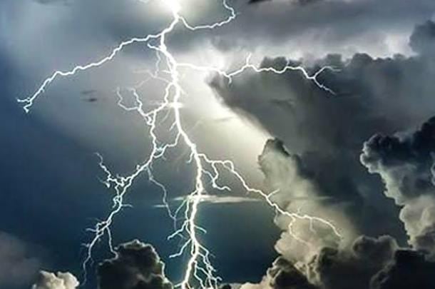 Weather Alert: झारखंड में 2 सितंबर तक गरज के साथ भारी बारिश की संभावना,वज्रपात को लेकर येलो अलर्ट जारी