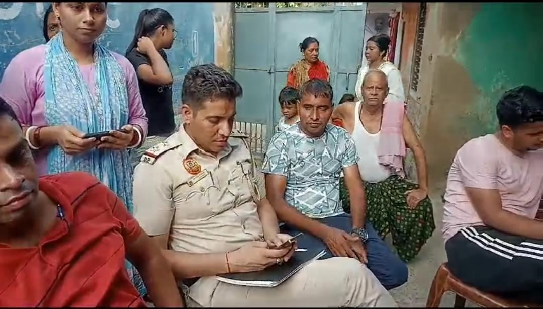 पूर्णिया पहुंची दिल्ली पुलिस को लोगों ने बनाया बंधक, फिर पुलिस को मांगनी पड़ी माफी, जानिए पूरा मामला