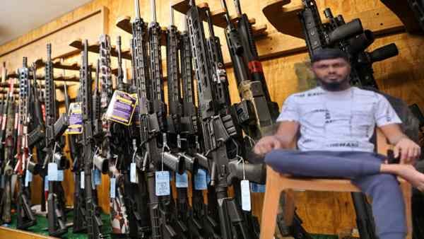 अमन के पास हथियार का जखीरा! पुलिस को खुली चुनौती, सोशल मीडिया में पोस्ट कर लिखा-“मेरे आदमी को कुछ हुआ तो अंजाम बुरा होगा”