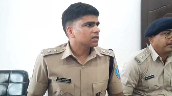 Saraikela: दो हत्याकांड के मुख्य गवाह सुभाष प्रमाणिक फायरिंग केस का पुलिस ने किया उद्भेदन,मामले में चार आरोपी गिरफ्तार