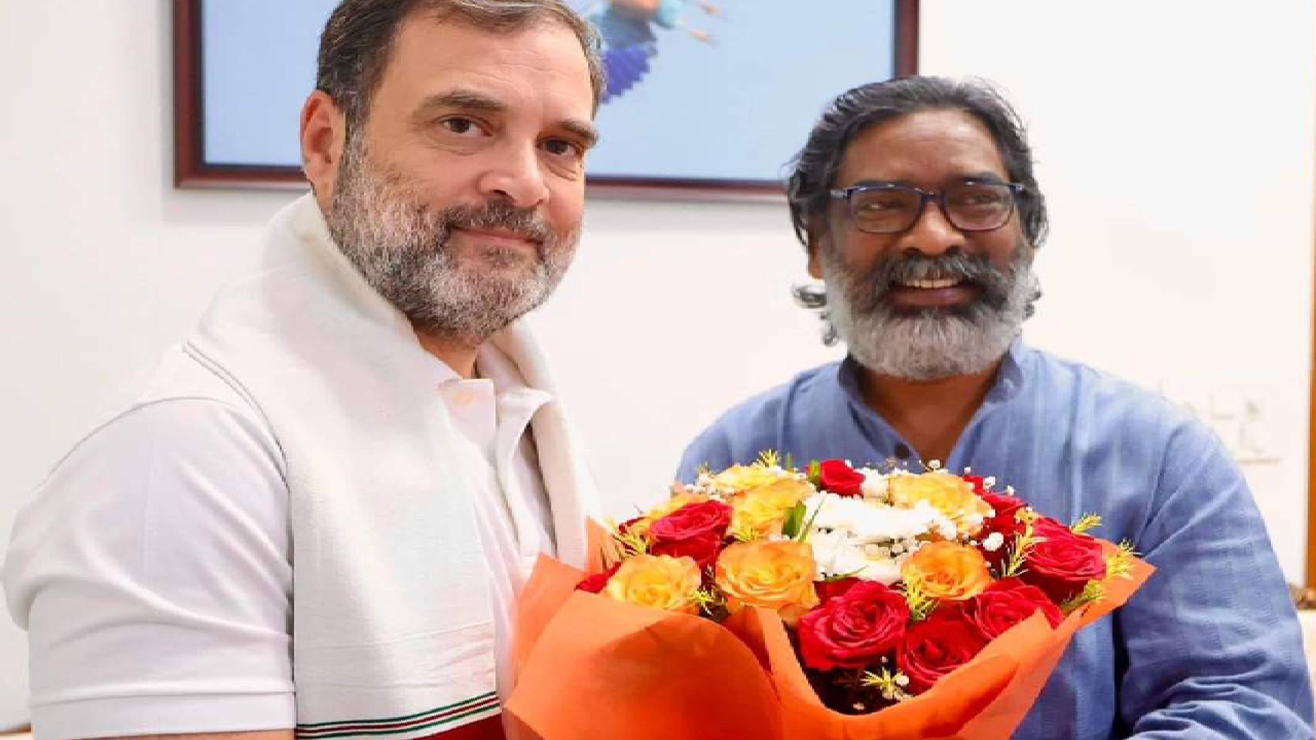 दिल्ली में मल्लिकार्जुन खड़गे और राहुल गांधी से सीएम हेमंत ने की मुलाकात, चुनावी रणनीति पर हुई चर्चा