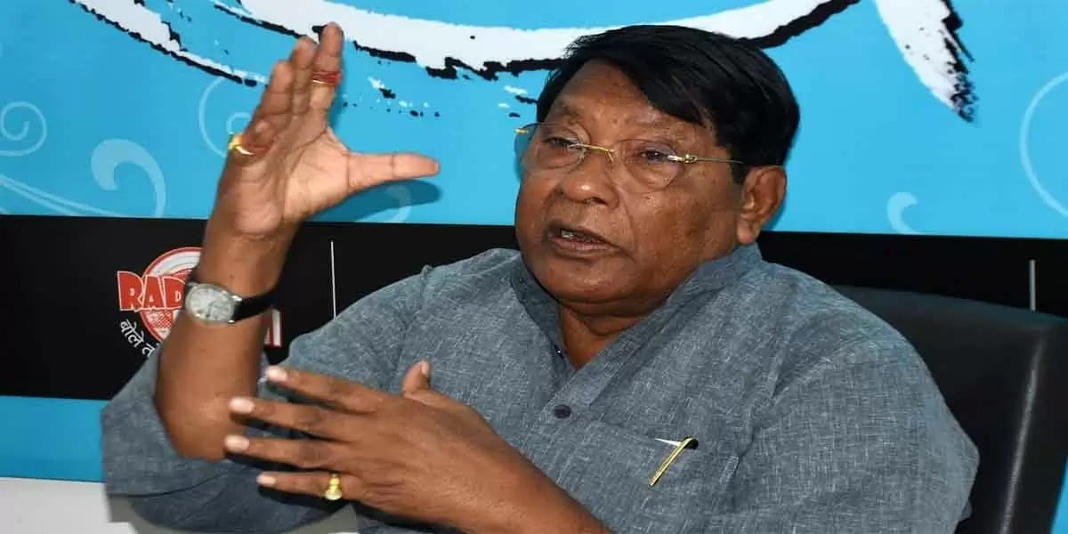 बिहार-झारखंड के आईपीएस अधिकारियों में क्यों है राजनीति का क्रेज ,पढ़िए इस रिपोर्ट में