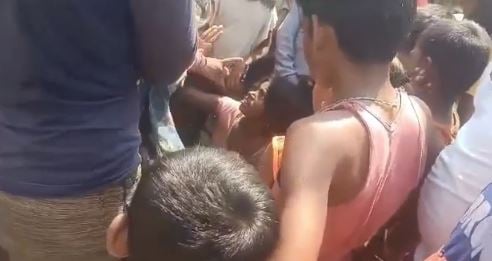 Bihar News : एक पौधा तोड़ना मासूम को पड़ गया भारी, महिला ने बच्चे के पैरों में जंजीर बांधकर की बेरहमी से पिटाई