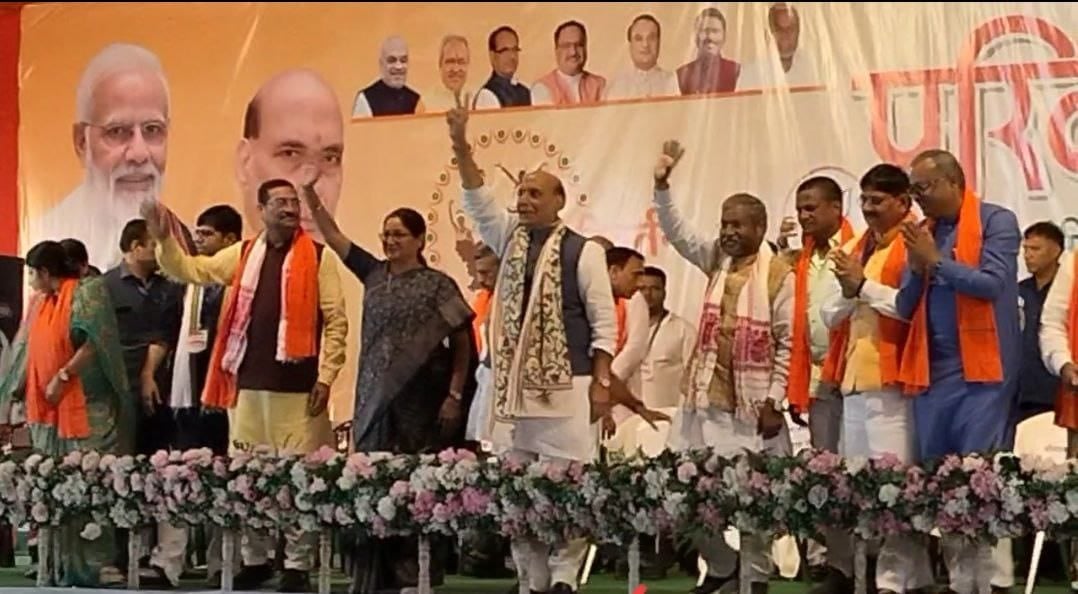 धनबाद पहुंचे राजनाथ सिंह के भाषण का लब्बोलुआब , प्रधानमंत्री के चहरे पर ही भाजपा लड़ेगी विस चुनाव