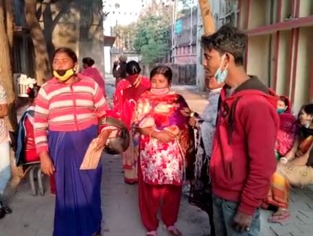 शर्मनाक :  कोरोना संक्रमित पाए जाने के बाद डॉक्टर ने ईलाज से किया इनकार, फर्श पर ही महिला ने तोड़ा दम