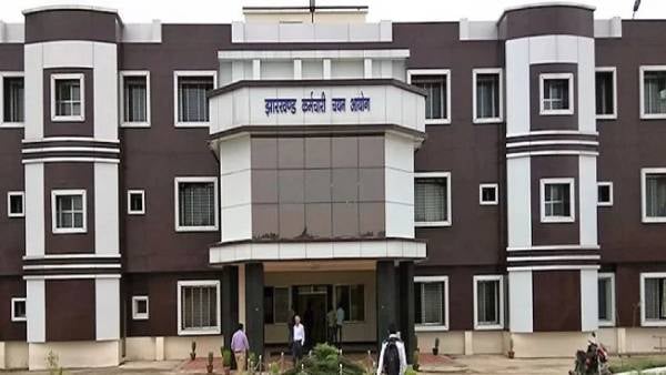 चुनावी साल में हेमंत के लिए जान का जंजाल बना JSSC, फिर एक परीक्षा का रिजल्ट आते ही शुरू हुआ बवाल