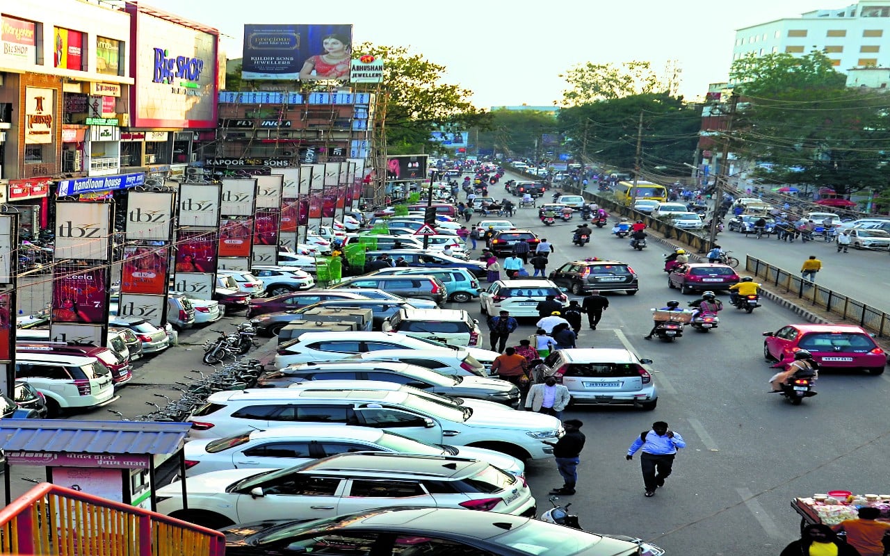 रांची में दुर्गा पूजा में घूमने के दौरान इन जगहों पर कर करते है पार्किंग, घर से निकलने से पहले चेक कर लें ट्रैफिक एडवाइजरी