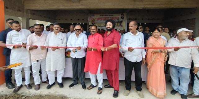 विधायक कमलेश ने स्मृति भवन व इंटर कॉलेज भवन का किया उद्घाटन, कहा- जो सबको साथ लेकर चले वही जनता का सच्चा प्रतिनिधि