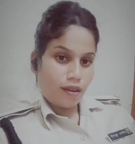 महिला सिपाही को लगा रील का चस्का, वर्दी में रोमांटिक गानों का रील वीडियो हुआ वायरल, वैशाली पुलिस पर उठ रहे सवाल