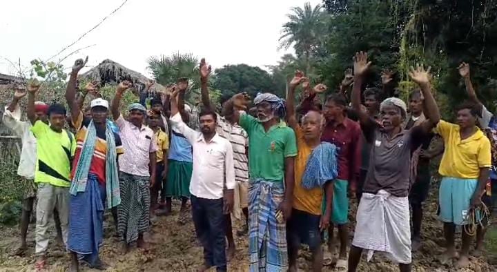 Sahibganj:झारखंड में चुनाव की तारीखों का ऐलान होते ही बोरियो विधानसभा क्षेत्र के ग्रामीणों ने किया वोट बहिष्कार का ऐलान, पढें इसकी वजह