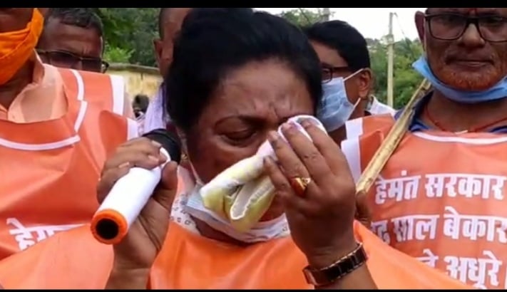 मासूम बच्ची के साथ गैंगरेप की खबर सुन रो पड़ी पूर्व मंत्री लुइस मरांडी