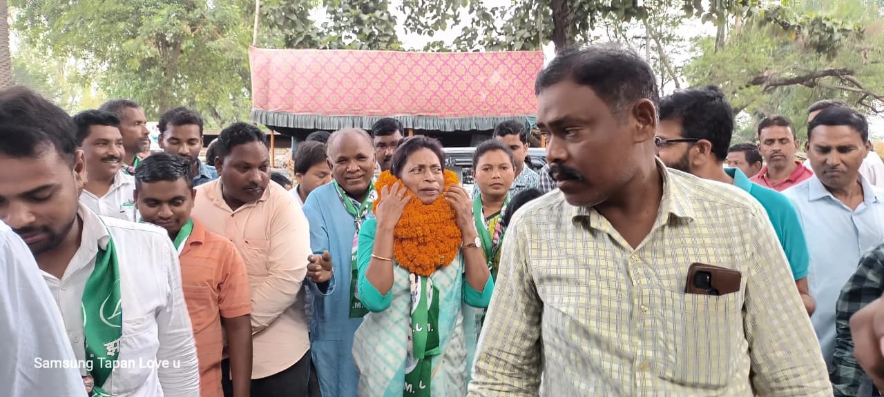 दो महापर्व साथ-साथ : दुगुनी उत्साह में श्रद्धालु, मतदाता, नेता और कार्यकर्ता