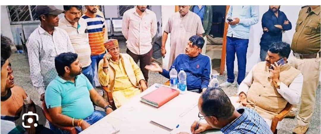 धनबाद के कांग्रेस नेताओं के  "सेल्फ गोल" से क्यों उत्साहित है भाजपा ,पढ़िए इस रिपोर्ट में