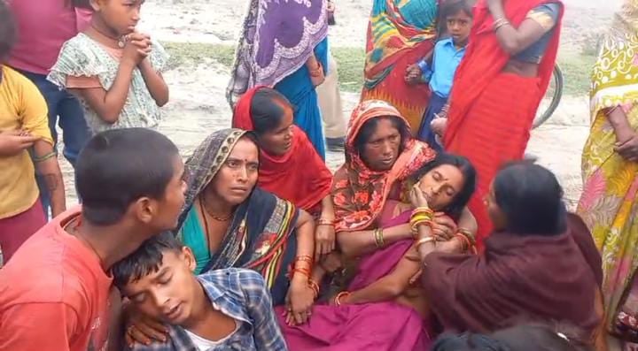 Bihar News: गंडक नदी पार करने के दौरान दर्दनाक हादसा, नाव टकराने से दो लोग लापता