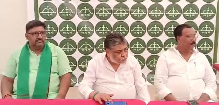 पीएम के विमान में आई खराबी पर सुप्रियो भट्टाचार्य ने उठायें सवाल, कहा- गांधी के तीन वचन को चुनाव आयुक्त ने भाजपा के लिए बदला