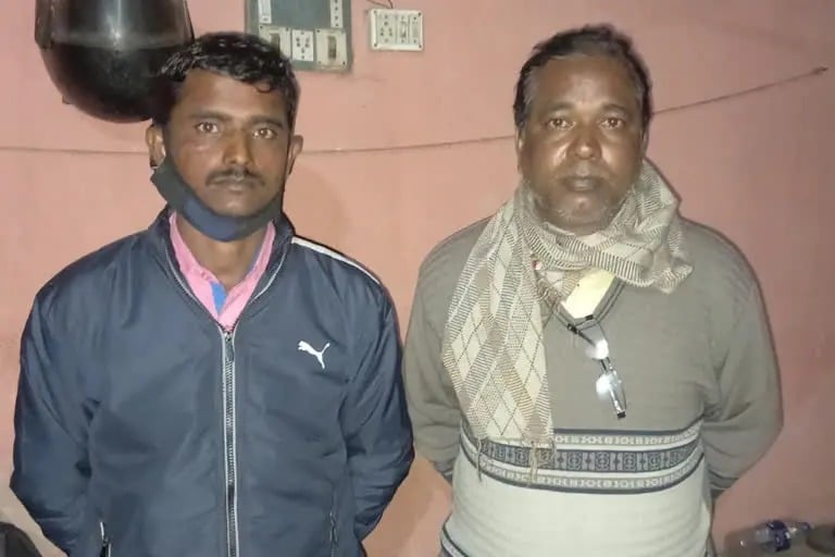 धनबाद के GT रोड पर पुलिस की वर्दी में कौन कर रहा है लूट-पाट !   मामले की छानबीन में जुटी पुलिस