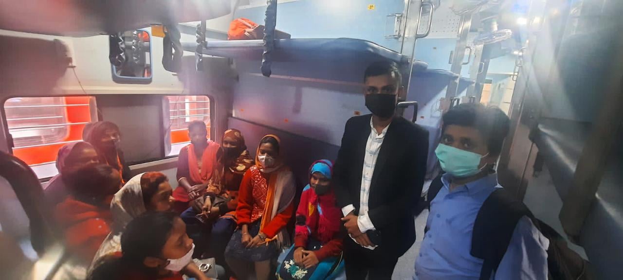 झारखंड की बेटियां हुई मुक्त  ,बंधक बनी हुनरमंद बेटियां लौट रहीं अपने घर,बेंगलुरु से मुक्त करायी गईं छह युवतियां