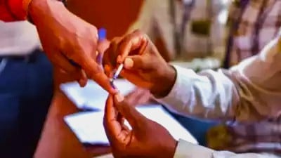 महाराष्ट्र के इस गांव में आज दोबारा होगा मतदान, EVM की जगह बैलेट पेपर से डाले जाएंगे वोट, धांधली का लगा था आरोप
