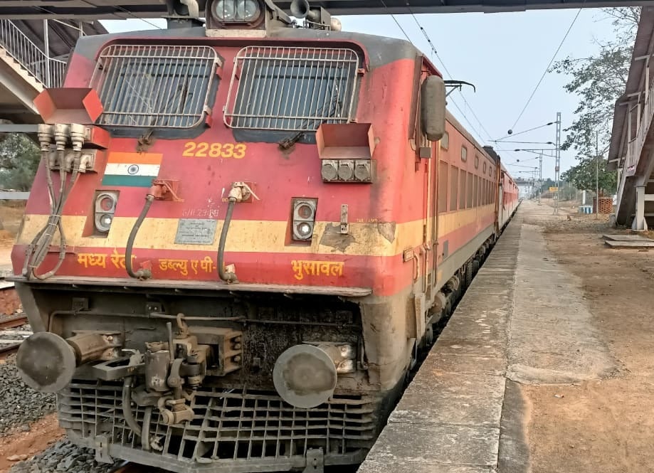 दिल्ली से हावड़ा के बीच 160 की रफ्तार से दौड़ेगी ट्रेन, 17 के बजाय 13 घंटे में तय होगी सफर