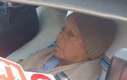 Bihar Politisc:नीतीश कुमार की महिला संवाद यात्रा पर लालू प्रसाद का विवादित बयान, कहा-आंख सेंकने जा रहे हैं, जाने दीजिए