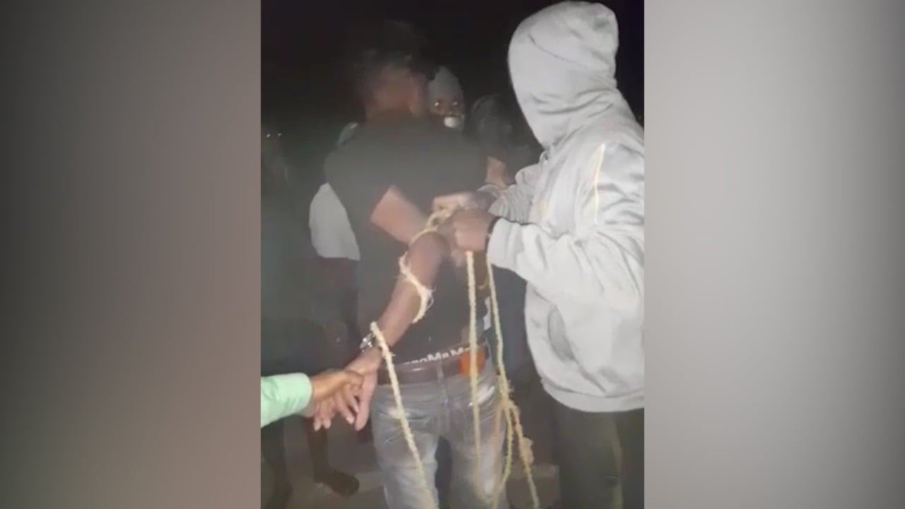 चोर के मनसूबे पर ग्रामीणों ने फेरा पानी, चोर को पकड़ किया पुलिस के हवाले