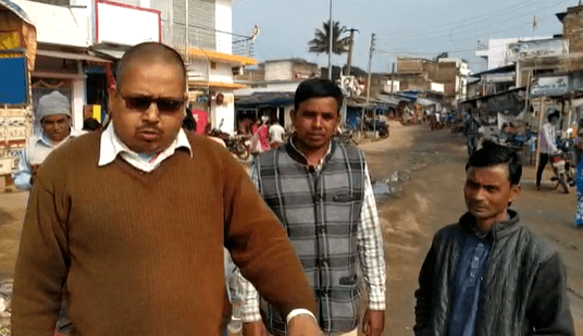चतरोचट्टी के ग्रामीण हैं परेशान, क्योंकि नही हो रहा है सड़क का निर्माण