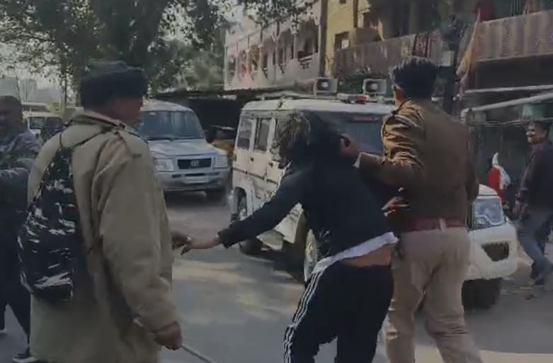 Breaking: JSSC कार्यालय का घेराव करने वाले छात्रों पर लाठीचार्ज, कई घायल