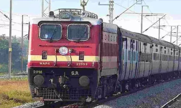 Railway News: पढ़िए-रेल यात्रा भी अब पॉकेट पर भारी बोझ डालने की कैसे है तैयारी में