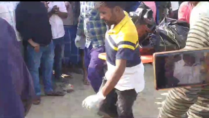 Sahibganj Breaking:गंगा नदी में हुए हादसे का बड़ा अपडेट, लापता चालक के शव को पुलिस ने किया रेस्क्यू, मचा हड़कंप
