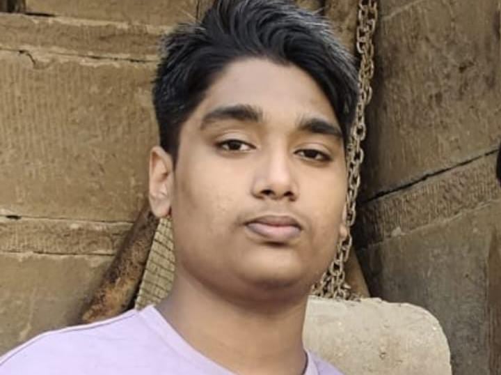 Crime News: बर्थडे पार्टी में मशगूल था छात्र, तभी हर्ष फायरिंग में लगी गोली से गई जान, परिजनों ने लगाया हत्या का आरोप