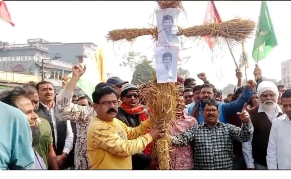 Dhanbad: निरसा में अपर्णा-अरूप की लड़ाई अब ढुल्लू महतो की ओर मुड़ी, बंगाली समाज में सांसद के बयानबाजी से आक्रोश