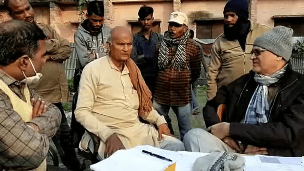 कोरोना वैक्सीन के 12 डोज लेने वाले 84 वर्षीय ब्रह्मदेव मंडल को पुरैनी थाने से मिली बेल